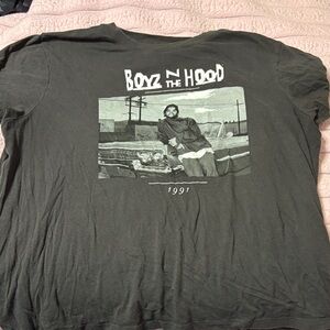 Black Graphic Tee - Short Sleeve